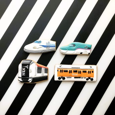 電車大好きこだわり満載のオーダーメイド_お誕生日アイシングクッキー2