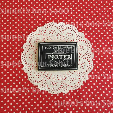 バレンタイン用「PORTER」ロゴのアイシングクッキー2