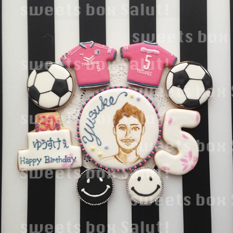 サッカー選手のお誕生日用アイシングクッキー