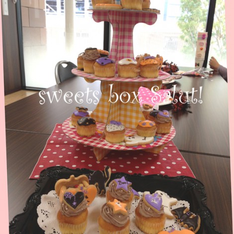 ハロウィンパーティーのアイシングクッキーとカップケーキ 2013Ver.3