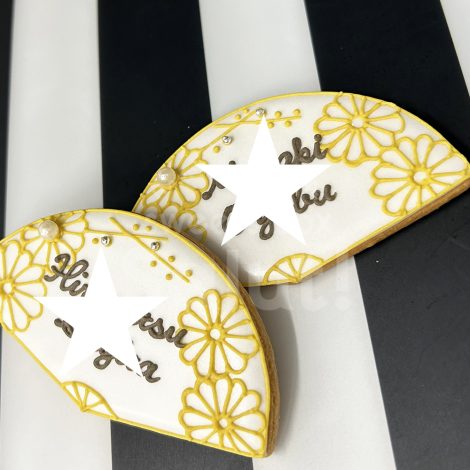 席札代わりに扇型名入れアイシングクッキー2